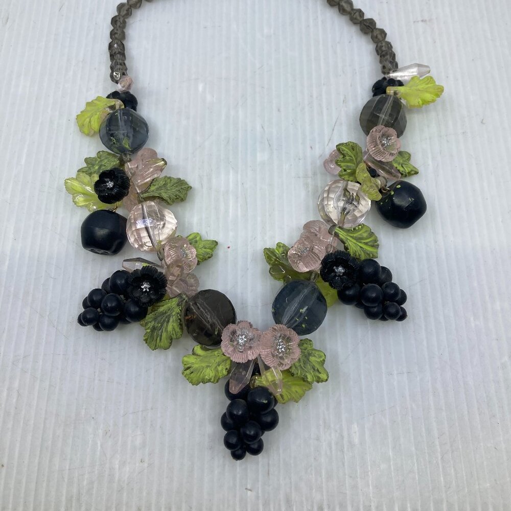 Vtg fruits flowers leaves chunky plastic lucite necklace